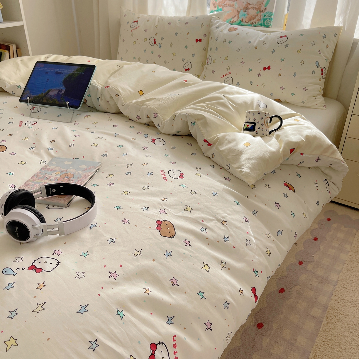 91家纺网 家纺一手货源 找家纺 六巷胡同 2026新款40支全棉13070INS卡通单品被套 星星萝莉猫