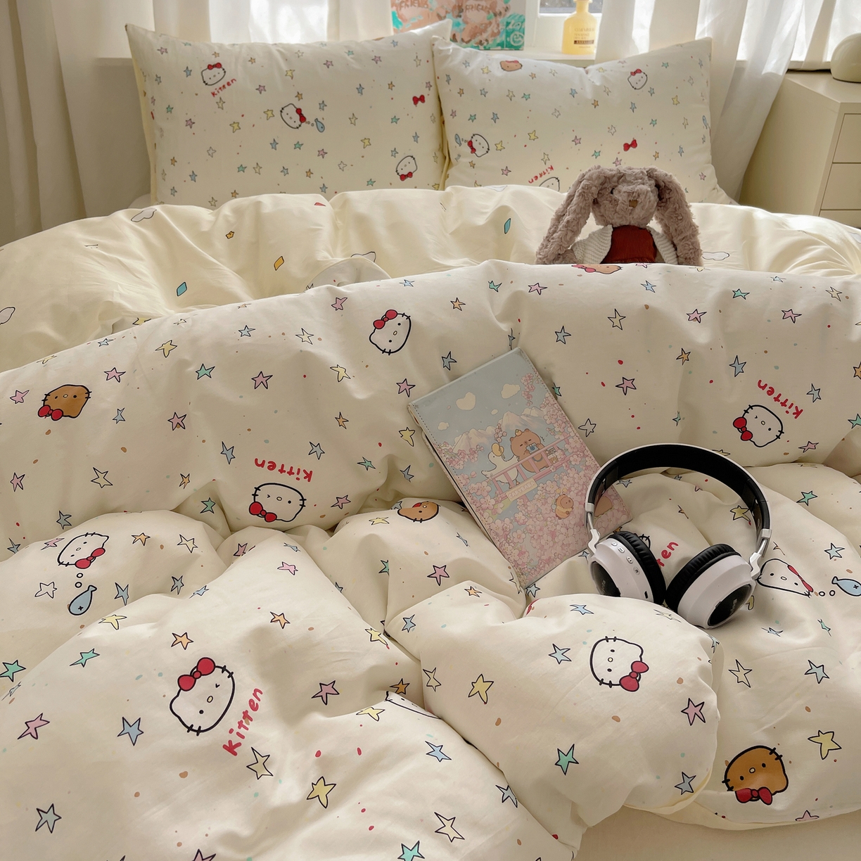 91家纺网 家纺一手货源 找家纺 六巷胡同 2026新款40支全棉13070INS卡通单品被套 星星萝莉猫