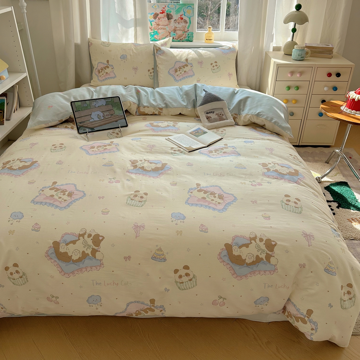 91家纺网 家纺一手货源 找家纺 六巷胡同 2026新款40支全棉13070INS卡通单品被套 慵懒猫咪崽