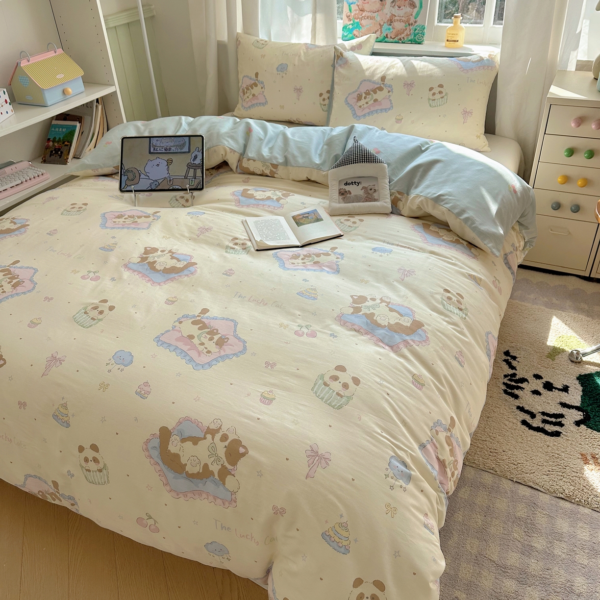 91家纺网 家纺一手货源 找家纺 六巷胡同 2026新款40支全棉13070INS卡通单品被套 慵懒猫咪崽