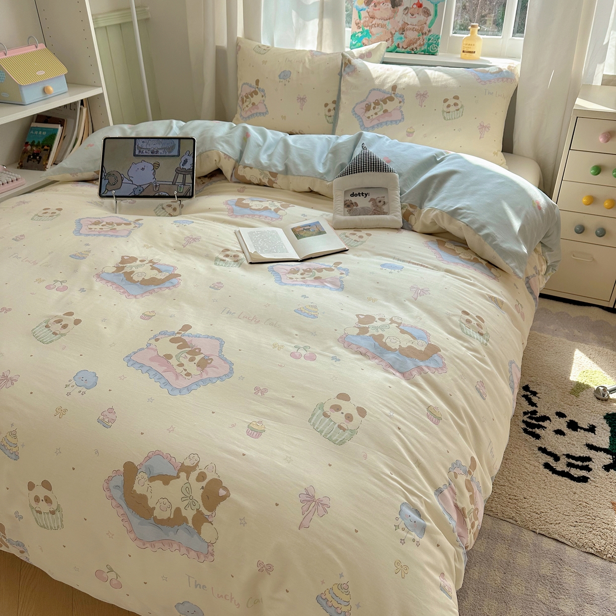 91家纺网 家纺一手货源 找家纺 六巷胡同 2026新款40支全棉13070INS卡通单品被套 慵懒猫咪崽