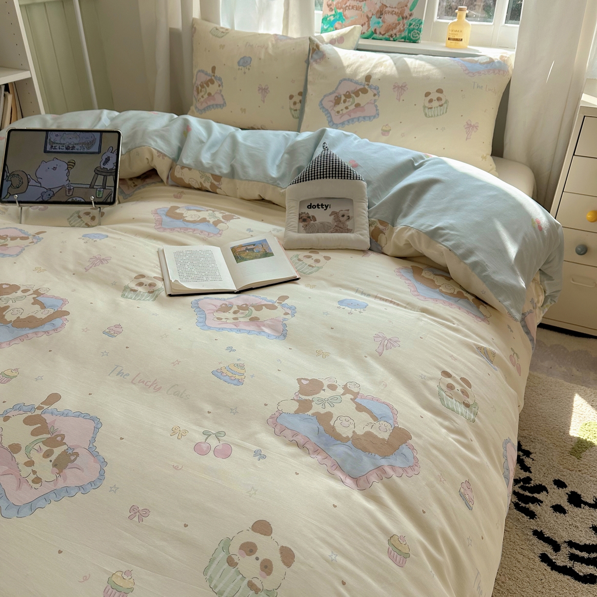 91家纺网 家纺一手货源 找家纺 六巷胡同 2026新款40支全棉13070INS卡通单品被套 慵懒猫咪崽