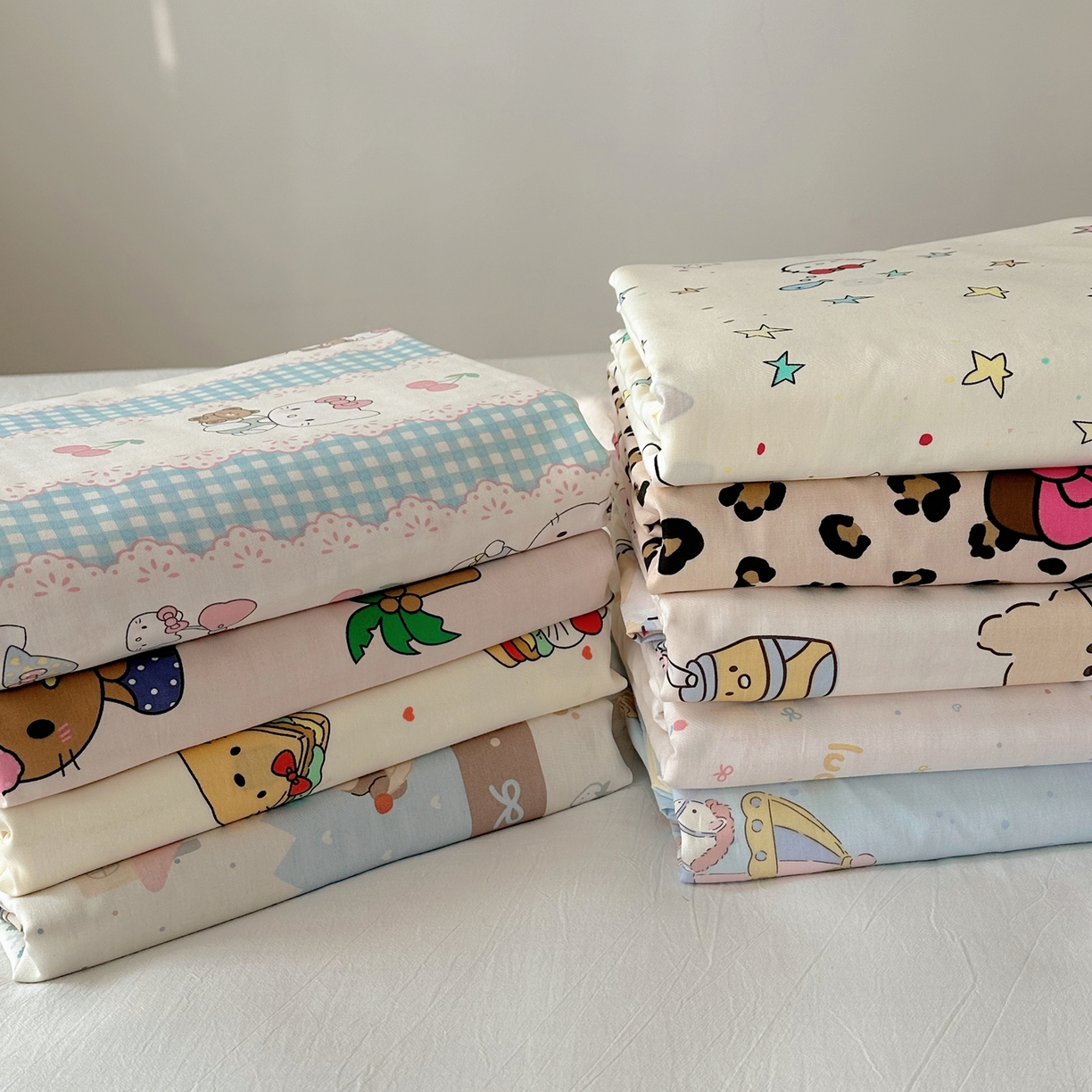 91家纺网 家纺一手货源 找家纺 六巷胡同 2026新款40支全棉13070INS卡通单品被套 组合叠拍图