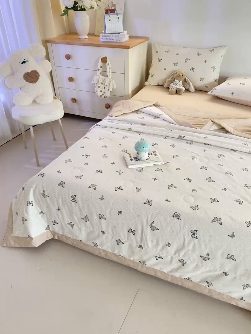 91家纺网 家纺一手货源 找家纺 红日子纺织品 2026新款全棉印花夏被夏凉被空调被 南山蝴蝶