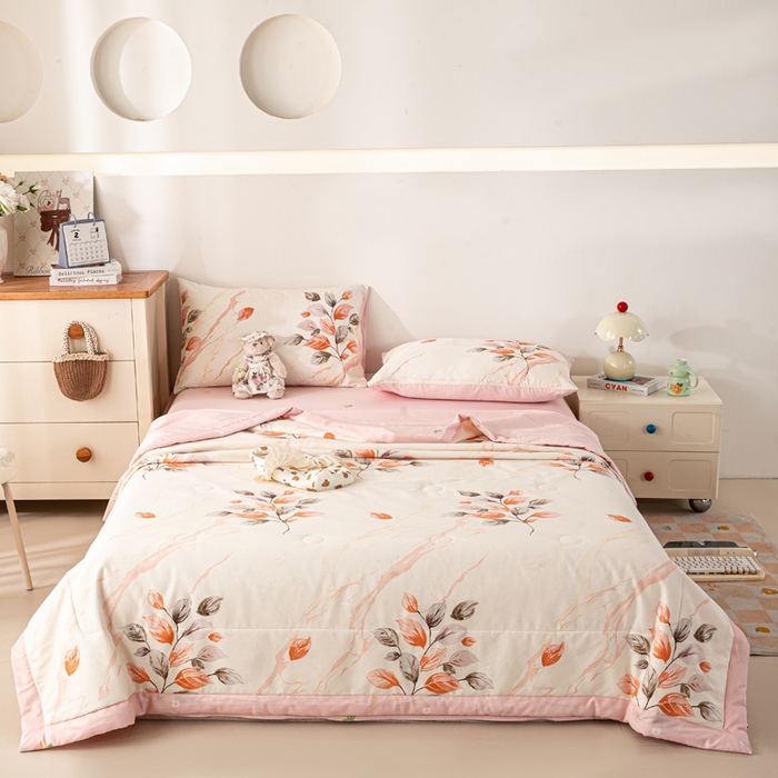 91家纺网 家纺一手货源 找家纺 红日子纺织品 2026新款全棉印花夏被夏凉被空调被 泊影枫叶