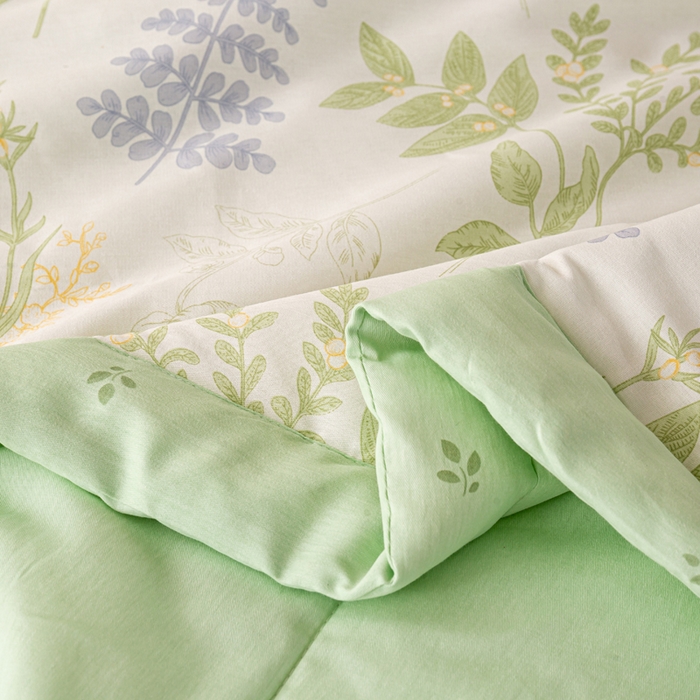 91家纺网 家纺一手货源 找家纺 红日子纺织品 2026新款全棉印花夏被夏凉被空调被 沁雨花叶