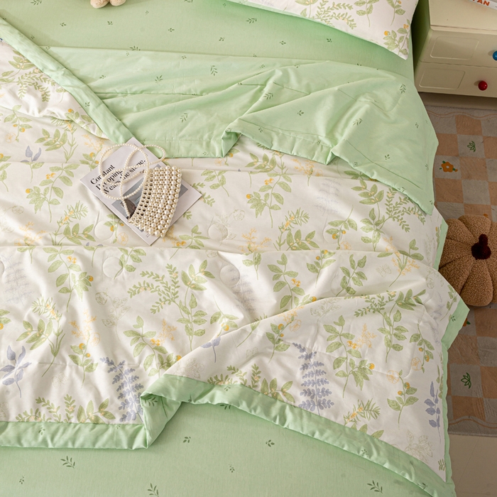 91家纺网 家纺一手货源 找家纺 红日子纺织品 2026新款全棉印花夏被夏凉被空调被 沁雨花叶