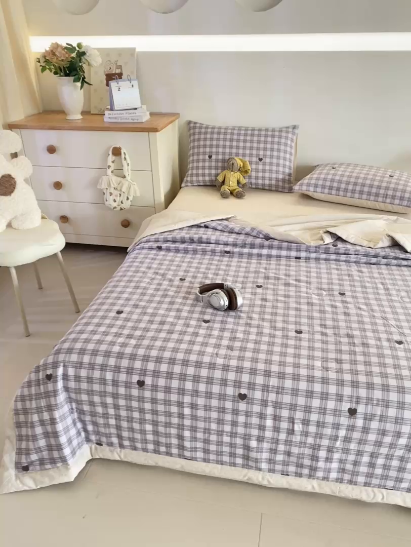 91家纺网 家纺一手货源 找家纺 红日子纺织品 2026新款全棉印花夏被夏凉被空调被 甜心乐园-紫