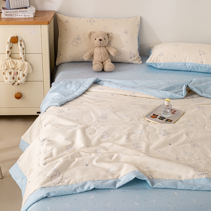 91家纺网 家纺一手货源 找家纺 红日子纺织品 2026新款全棉印花夏被夏凉被空调被 星空熊