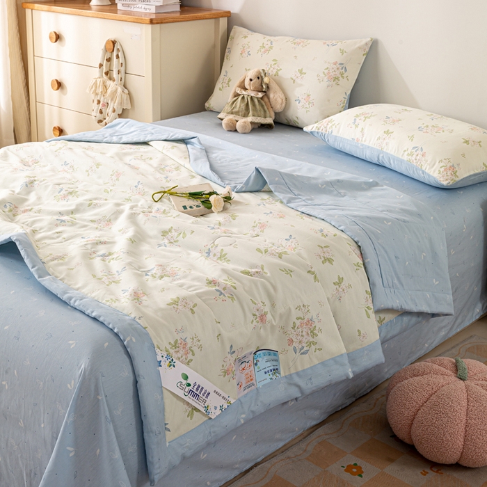 91家纺网 家纺一手货源 找家纺 红日子纺织品 2026新款全棉印花夏被夏凉被空调被 遥遥花期