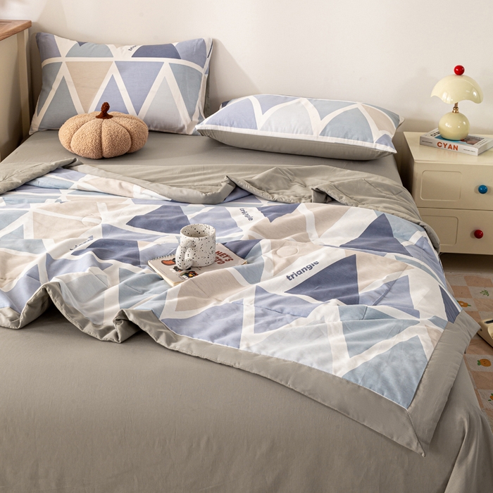 91家纺网 家纺一手货源 找家纺 红日子纺织品 2026新款全棉印花夏被夏凉被空调被 悠然海岸