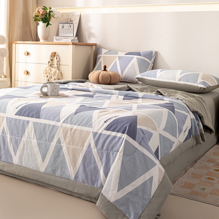 91家纺网 家纺一手货源 找家纺 红日子纺织品 2026新款全棉印花夏被夏凉被空调被 悠然海岸