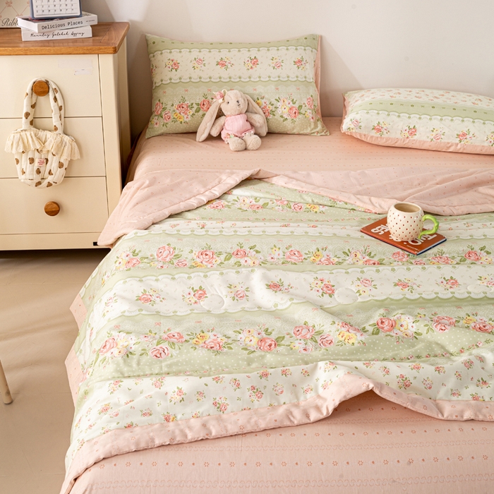 91家纺网 家纺一手货源 找家纺 红日子纺织品 2026新款全棉印花夏被夏凉被空调被 云边花漾