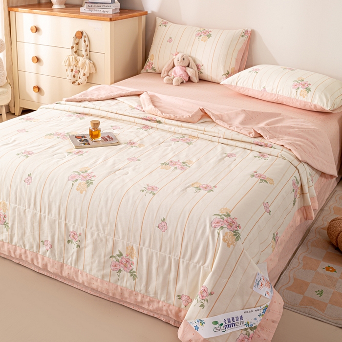 91家纺网 家纺一手货源 找家纺 红日子纺织品 2026新款全棉印花夏被夏凉被空调被 芸雅花开