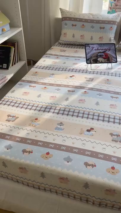 91家纺网 家纺一手货源 找家纺 六巷胡同 2026新款40支全棉13070INS卡通单品床笠 费尔岛狗狗