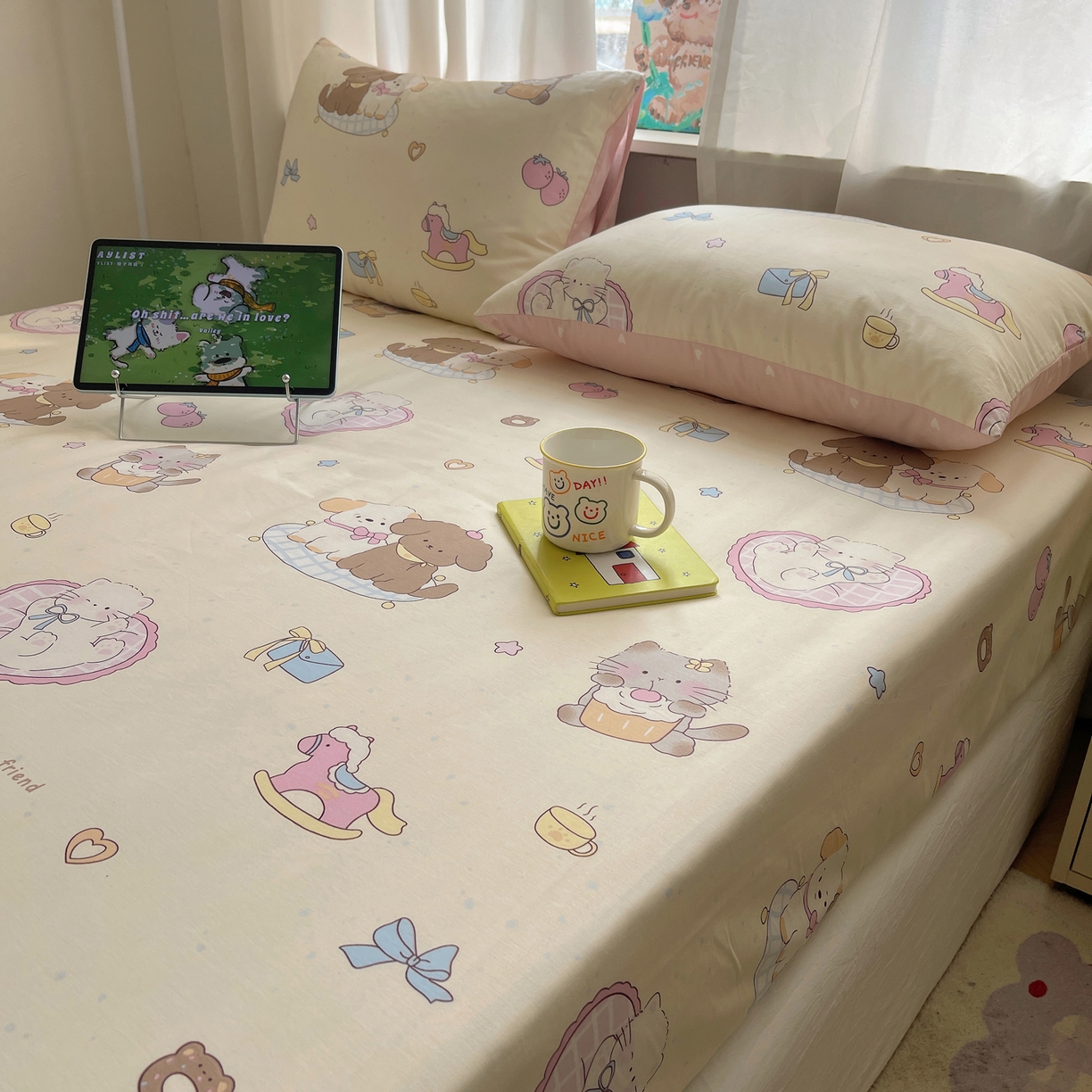 91家纺网 家纺一手货源 找家纺 六巷胡同 2026新款40支全棉13070INS卡通单品床笠 狗狗轰趴记