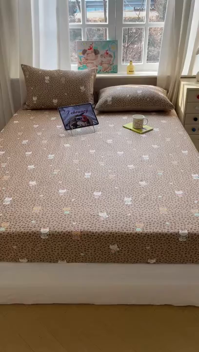 91家纺网 家纺一手货源 找家纺 六巷胡同 2026新款40支全棉13070INS卡通单品床笠 咖豹纹喵喵