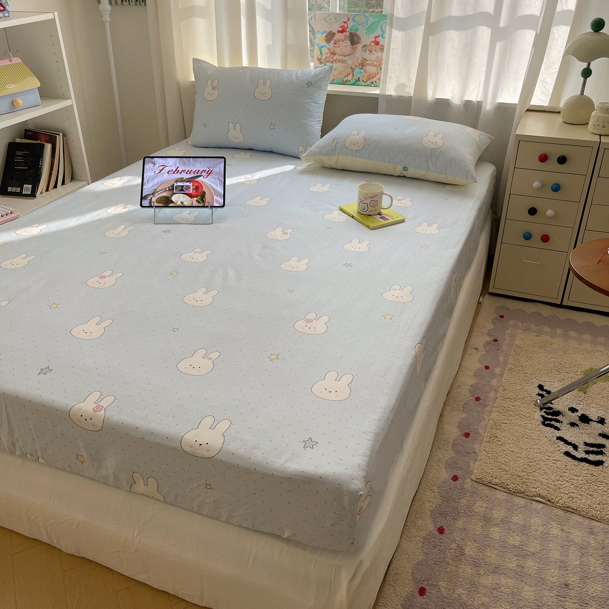 91家纺网 家纺一手货源 找家纺 六巷胡同 2026新款40支全棉13070INS卡通单品床笠 蓝调波点兔