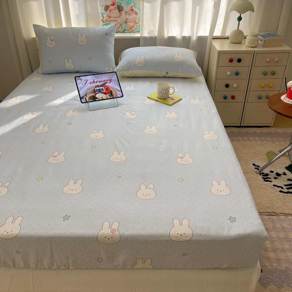 91家纺网 家纺一手货源 找家纺 六巷胡同 2026新款40支全棉13070INS卡通单品床笠 蓝调波点兔