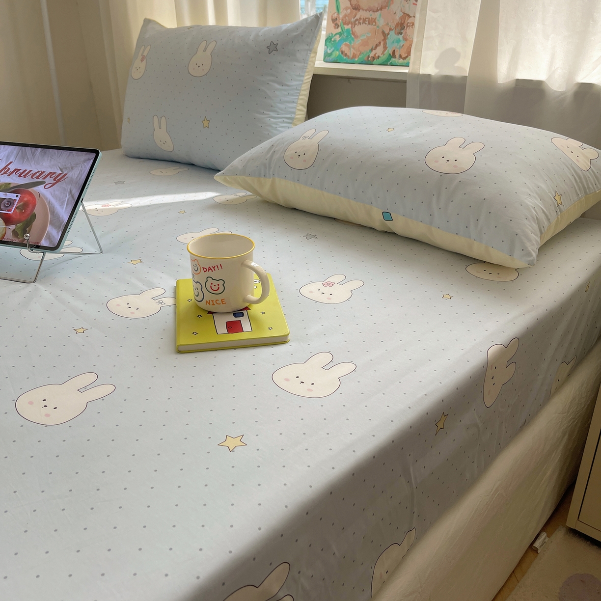 91家纺网 家纺一手货源 找家纺 六巷胡同 2026新款40支全棉13070INS卡通单品床笠 蓝调波点兔