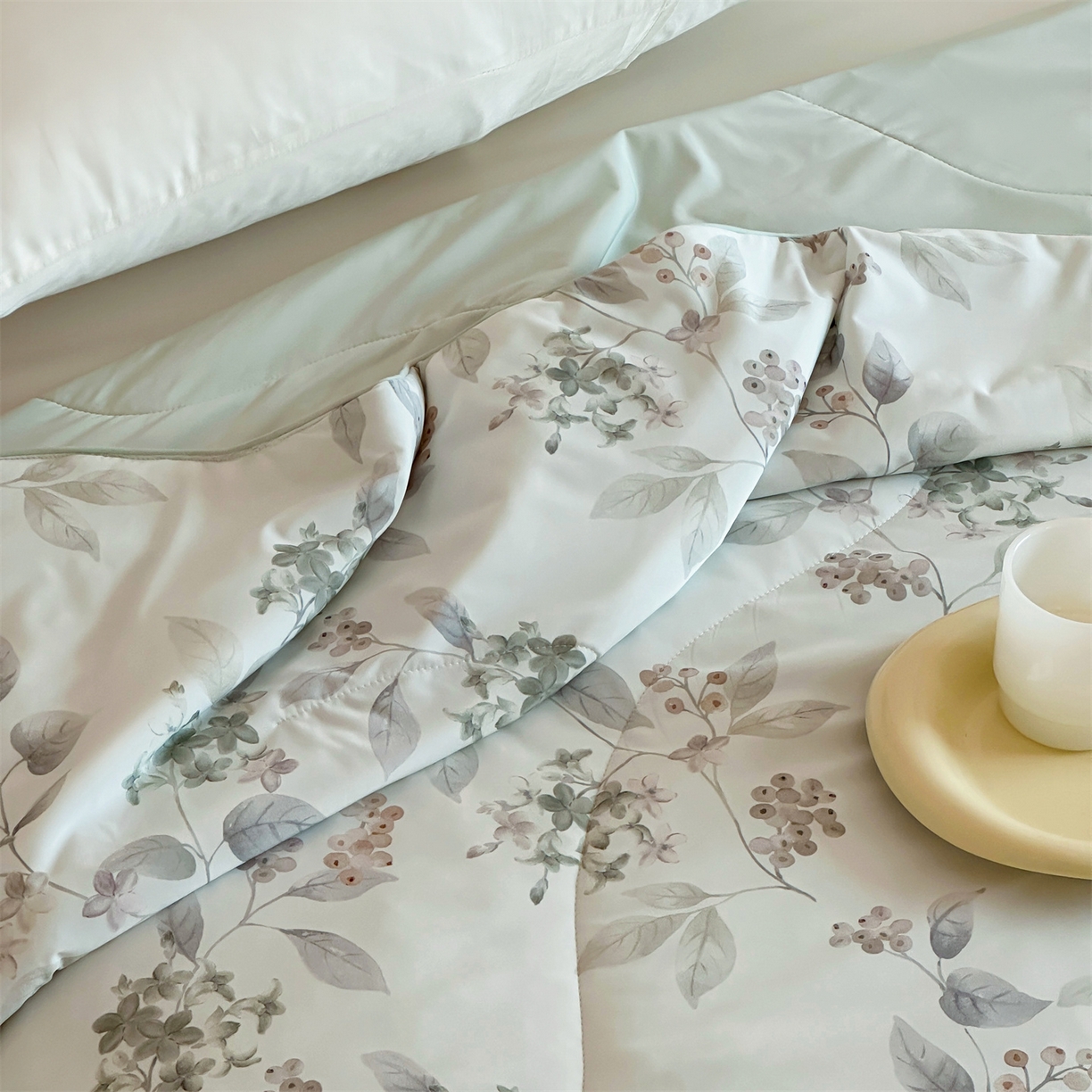 91家纺网 家纺一手货源 找家纺 （总）傲蕾良品 2026新款【冷凝一号】高定锦氨针织蚕丝冰皮被