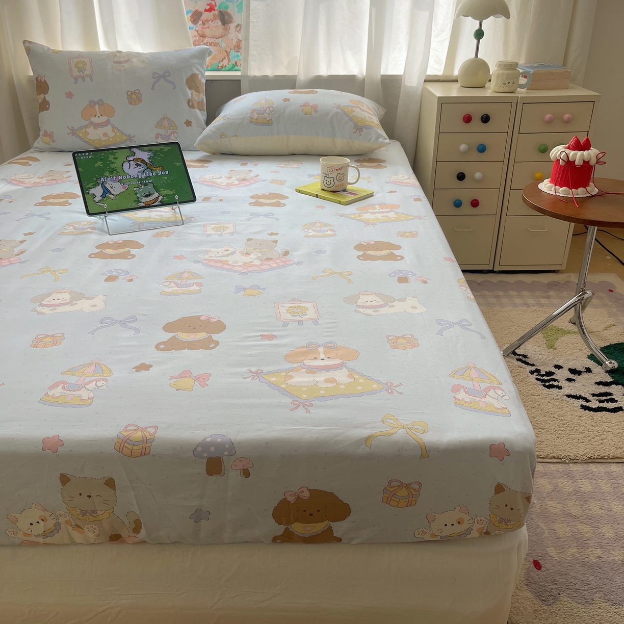 91家纺网 家纺一手货源 找家纺 六巷胡同 2026新款40支全棉13070INS卡通单品床笠 猫狗游园会