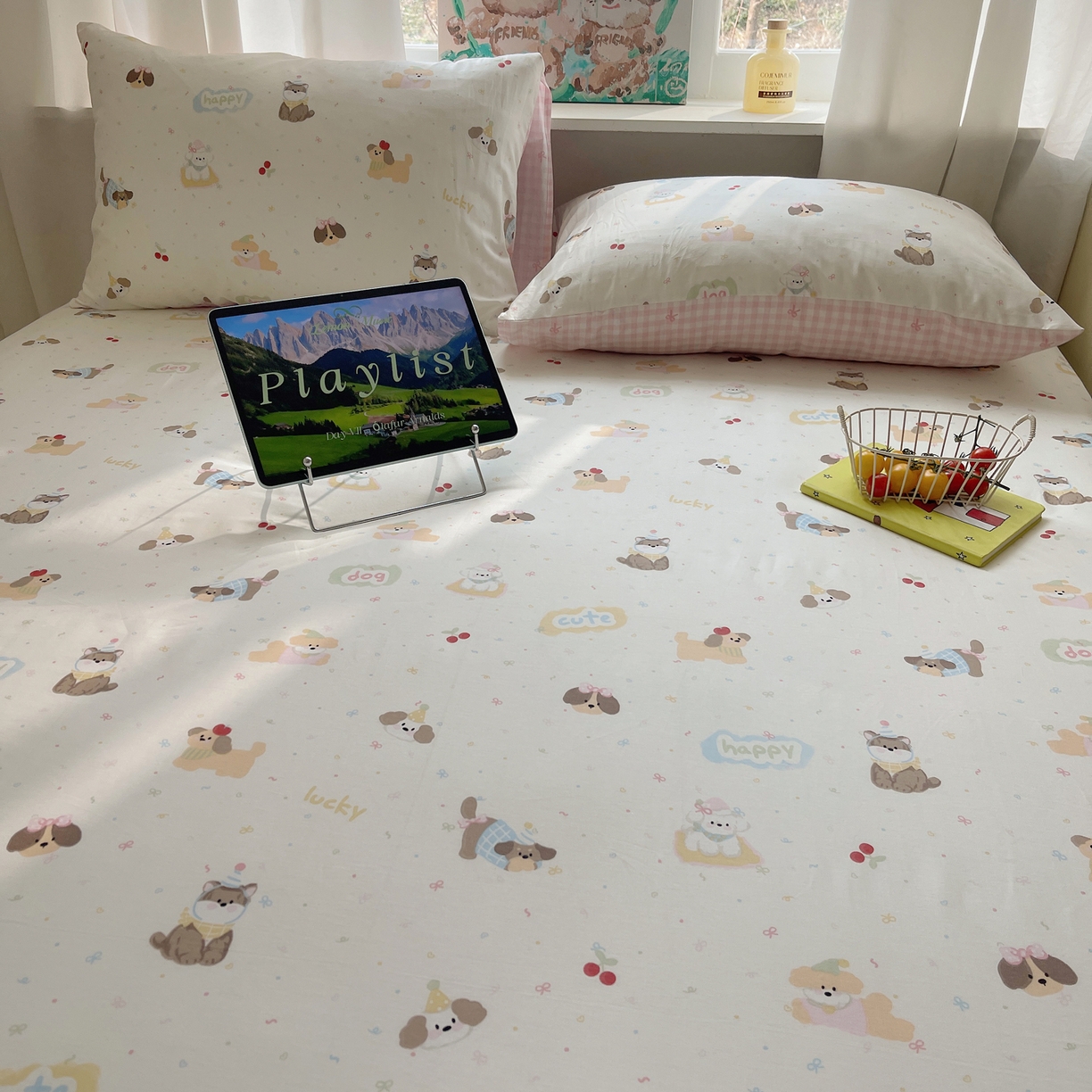 91家纺网 家纺一手货源 找家纺 六巷胡同 2026新款40支全棉13070INS卡通单品床笠 汪星人派对