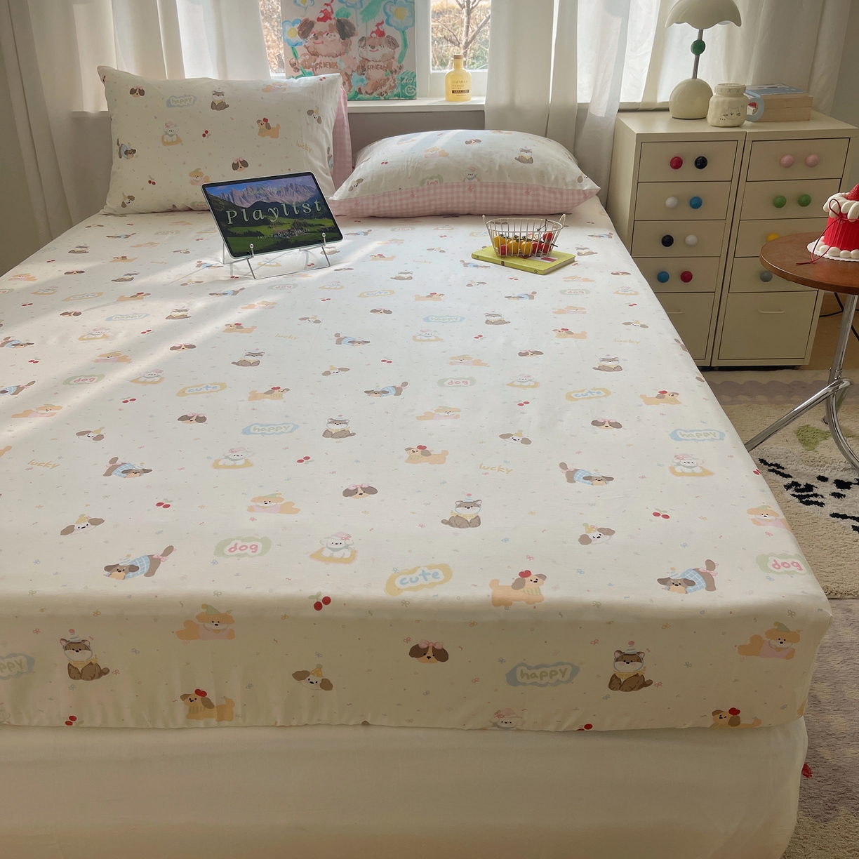 91家纺网 家纺一手货源 找家纺 六巷胡同 2026新款40支全棉13070INS卡通单品床笠 汪星人派对