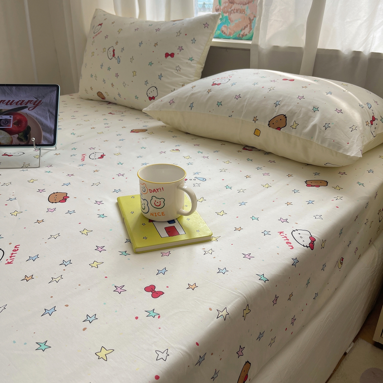 91家纺网 家纺一手货源 找家纺 六巷胡同 2026新款40支全棉13070INS卡通单品床笠 星星萝莉猫