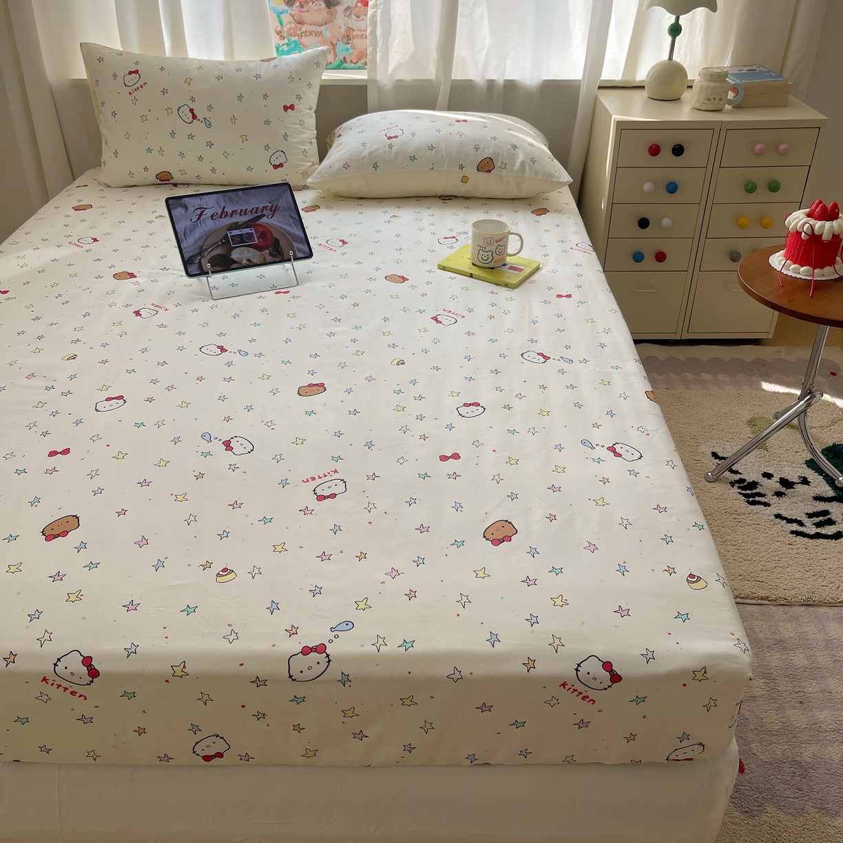 91家纺网 家纺一手货源 找家纺 六巷胡同 2026新款40支全棉13070INS卡通单品床笠 星星萝莉猫