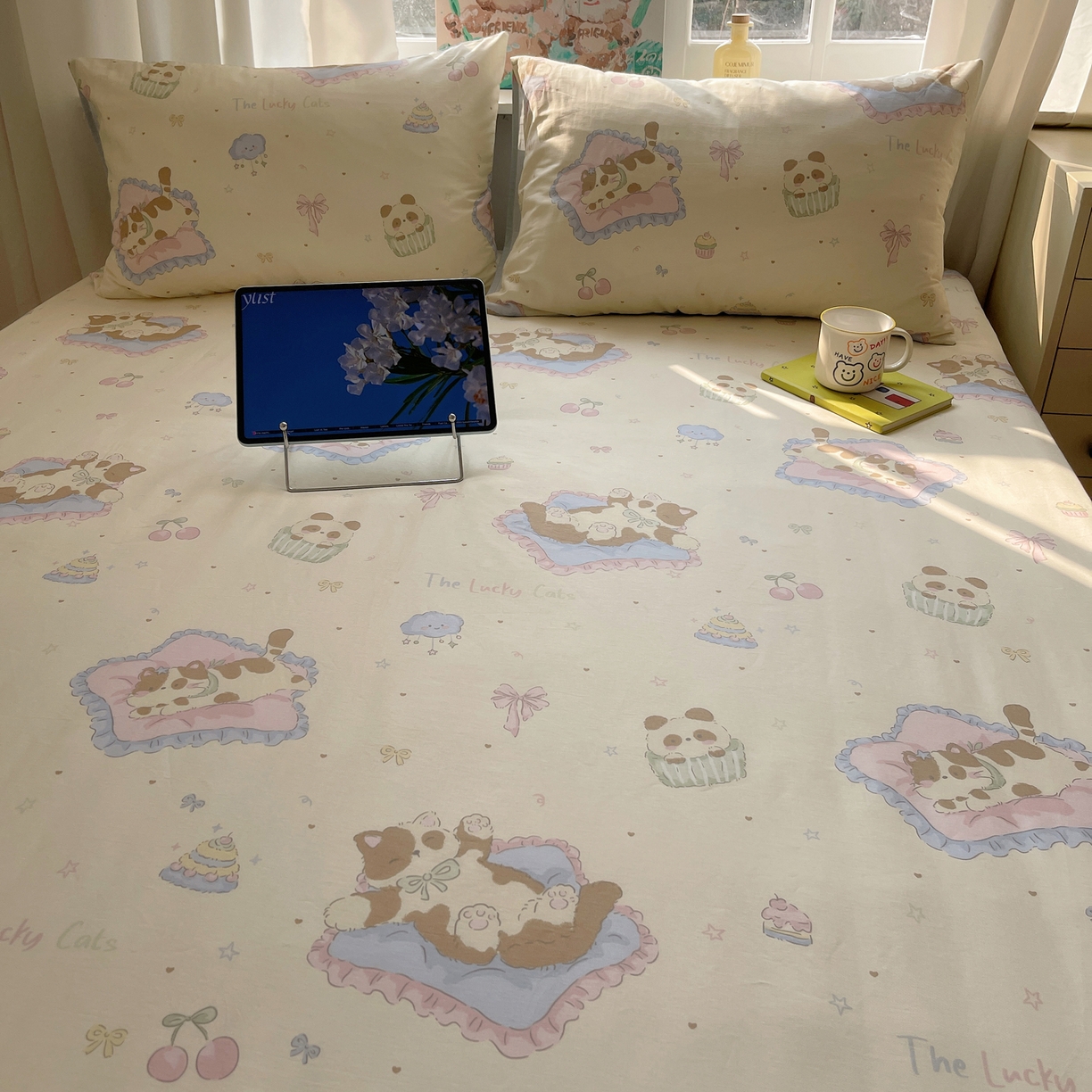 91家纺网 家纺一手货源 找家纺 六巷胡同 2026新款40支全棉13070INS卡通单品床笠 慵懒猫咪崽