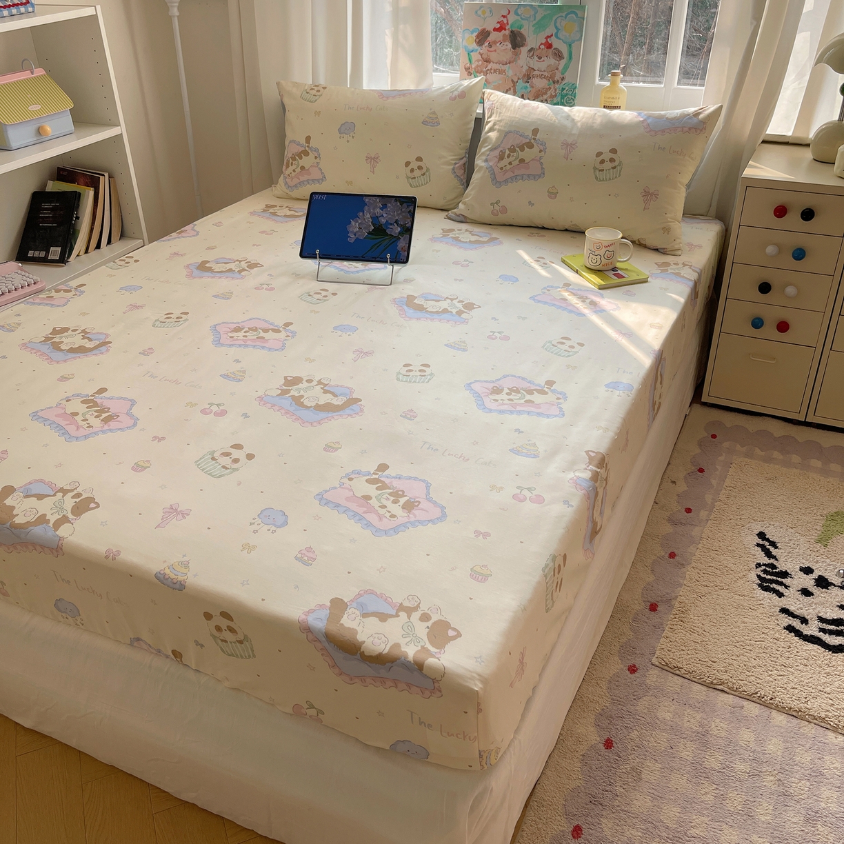 91家纺网 家纺一手货源 找家纺 六巷胡同 2026新款40支全棉13070INS卡通单品床笠 慵懒猫咪崽