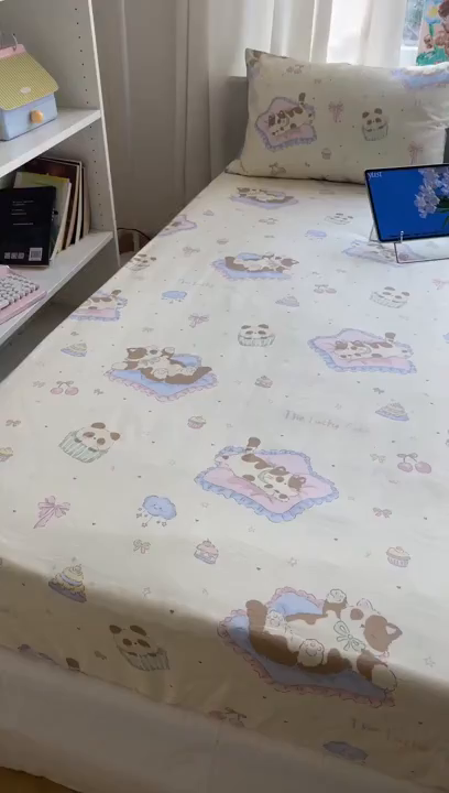 91家纺网 家纺一手货源 找家纺 六巷胡同 2026新款40支全棉13070INS卡通单品床笠 慵懒猫咪崽