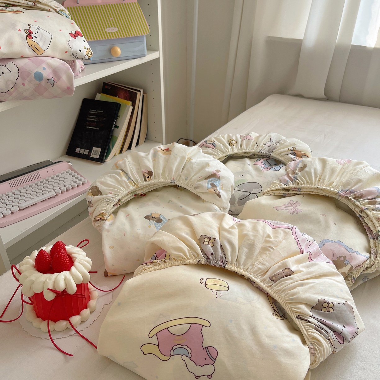 91家纺网 家纺一手货源 找家纺 六巷胡同 2026新款40支全棉13070INS卡通单品床笠 组合叠拍图