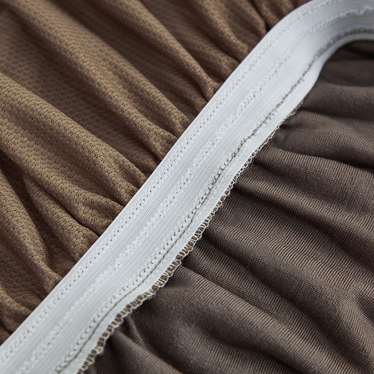 91家纺网 家纺一手货源 找家纺 （总）飞翔家纺沙发套 2026新款素格纹裙摆沙发套