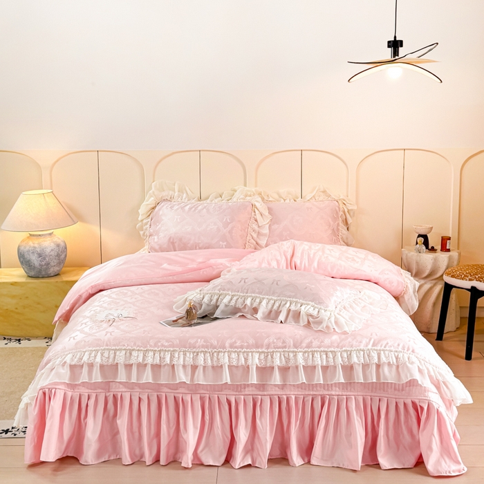 91家纺网 家纺一手货源 找家纺 大麦家纺 2026新款法式花边天丝床盖四件套 浮生如梦