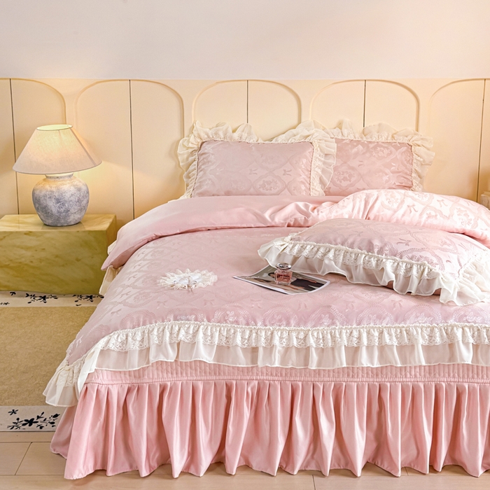 91家纺网 家纺一手货源 找家纺 大麦家纺 2026新款法式花边天丝床盖四件套 流虹霰