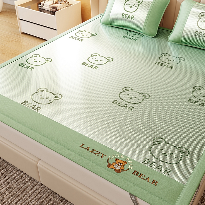 91家纺网 家纺一手货源 找家纺 福来临家纺 2026新款卡皮巴拉小熊款冰藤刺绣凉感席席子凉席 冰藤小熊-绿-床席款