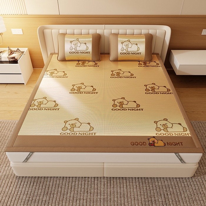 91家纺网 家纺一手货源 找家纺 福来临家纺 2026新款卡皮巴拉小熊款冰藤刺绣凉感席席子凉席 冰藤卡皮巴拉-咖-床席款