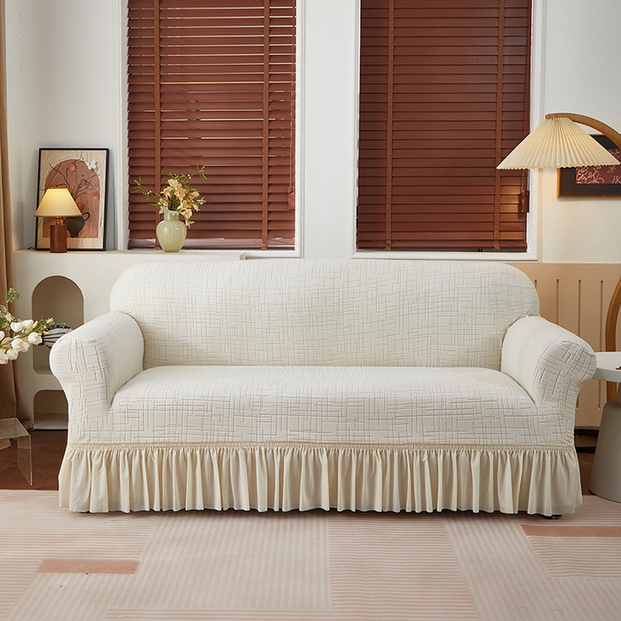 91家纺网 家纺一手货源 找家纺 飞翔家纺沙发套 2026新款素格纹裙摆沙发套 米白色