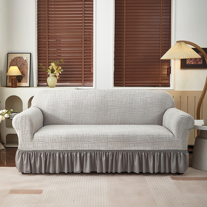 91家纺网 家纺一手货源 找家纺 飞翔家纺沙发套 2026新款素格纹裙摆沙发套 浅灰色