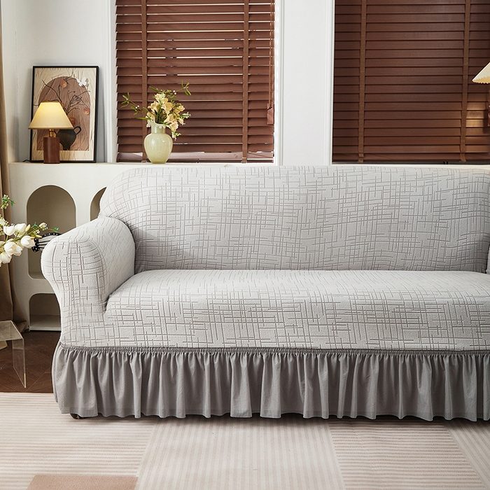 91家纺网 家纺一手货源 找家纺 飞翔家纺沙发套 2026新款素格纹裙摆沙发套 浅灰色
