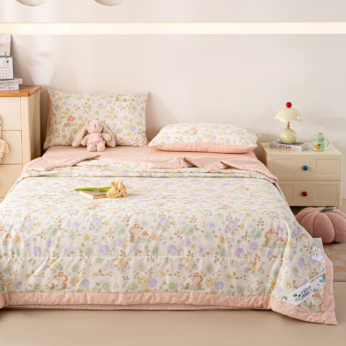 91家纺网 家纺一手货源 找家纺 红日子纺织品 2026新款里外全棉纯棉印花夏被夏凉被空调被 蘑菇小兔