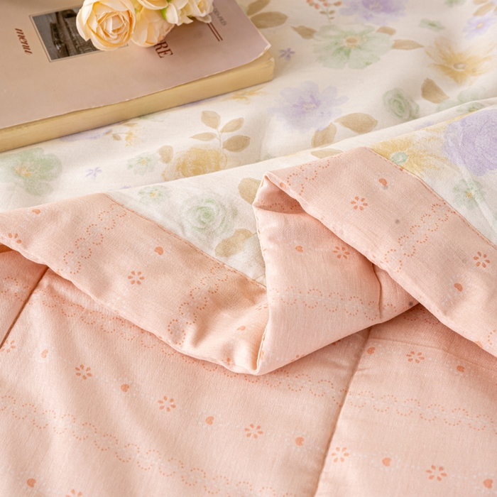 91家纺网 家纺一手货源 找家纺 红日子纺织品 2026新款里外全棉纯棉印花夏被夏凉被空调被 蘑菇小兔