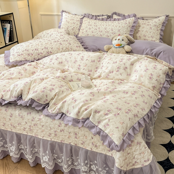 91家纺网 家纺一手货源 找家纺 金梦家居 2025新款印花小竹棉花边夹棉床盖夏被四件套 花海