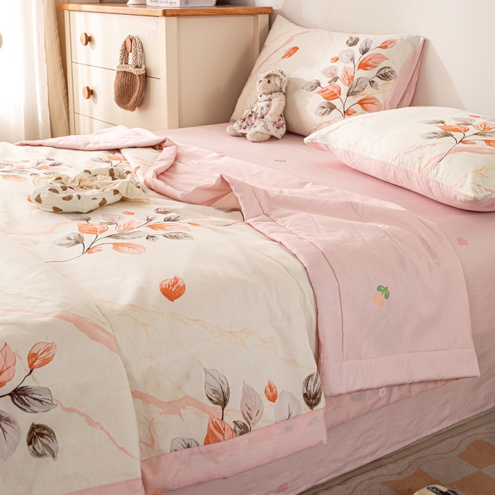 91家纺网 家纺一手货源 找家纺 红日子纺织品 2026新款里外全棉纯棉印花夏被夏凉被空调被 泊影枫叶