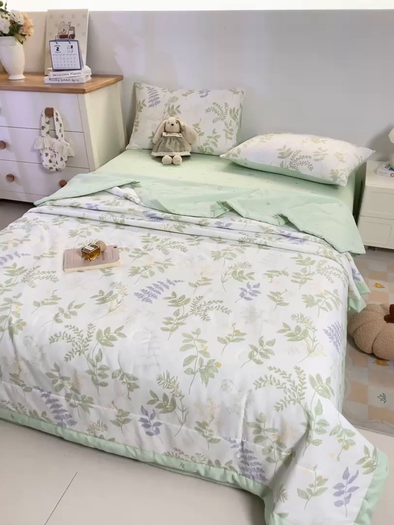 91家纺网 家纺一手货源 找家纺 红日子纺织品 2026新款里外全棉纯棉印花夏被夏凉被空调被 沁雨花叶