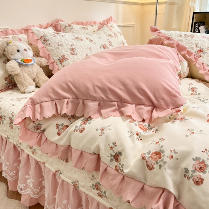 91家纺网 家纺一手货源 找家纺 金梦家居 2025新款印花小竹棉花边夹棉床盖夏被四件套 遇见