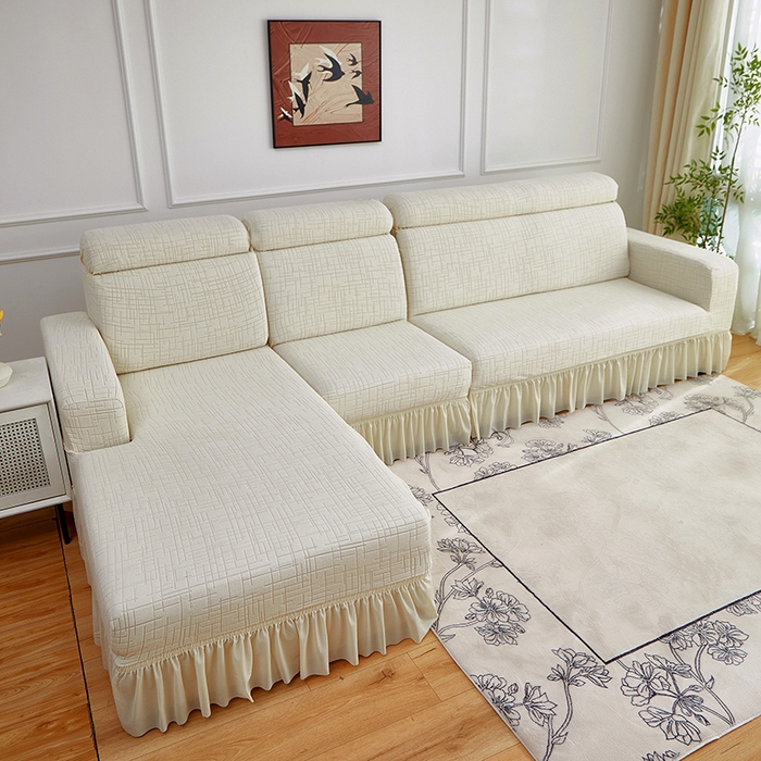 91家纺网 家纺一手货源 找家纺 飞翔家纺沙发套 2026新款素格纹裙摆沙发套贵妃 米白色