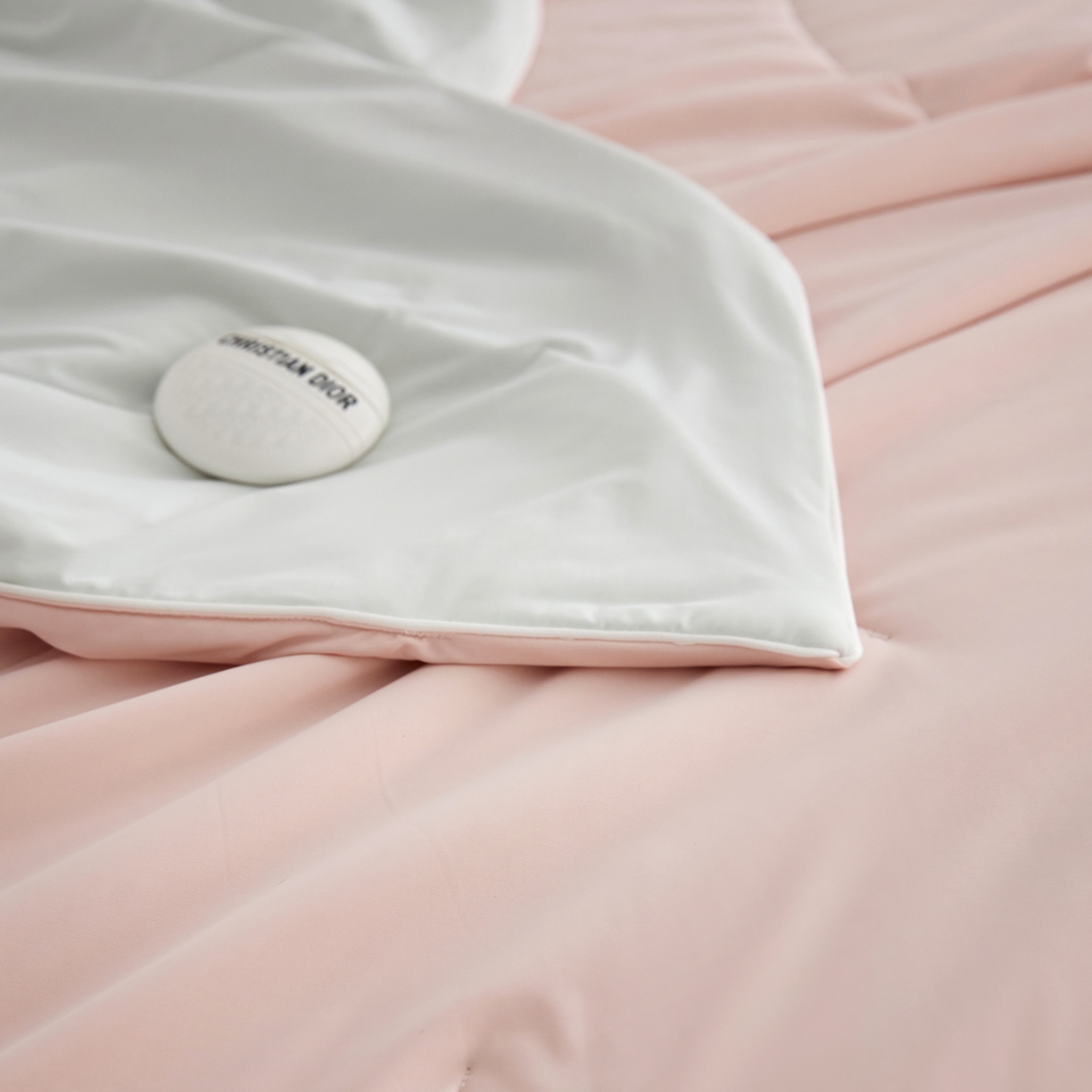 91家纺网 家纺一手货源 找家纺 纪梵茜 2026新款李官奇大豆纤维被锦纶氨纶凉感丝夏凉被锦氨空调被芯 凉感丝-橘雾粉